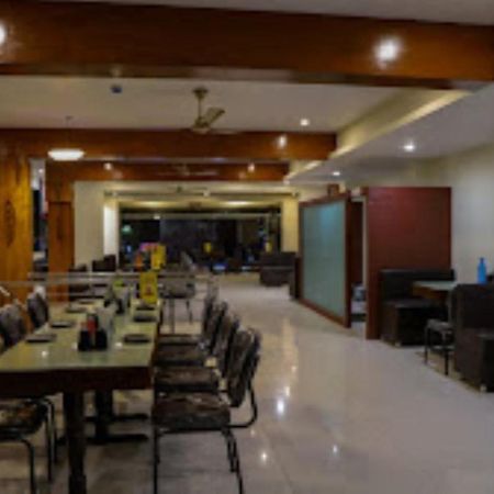 Hotel Vaibhav,Akola ภายนอก รูปภาพ