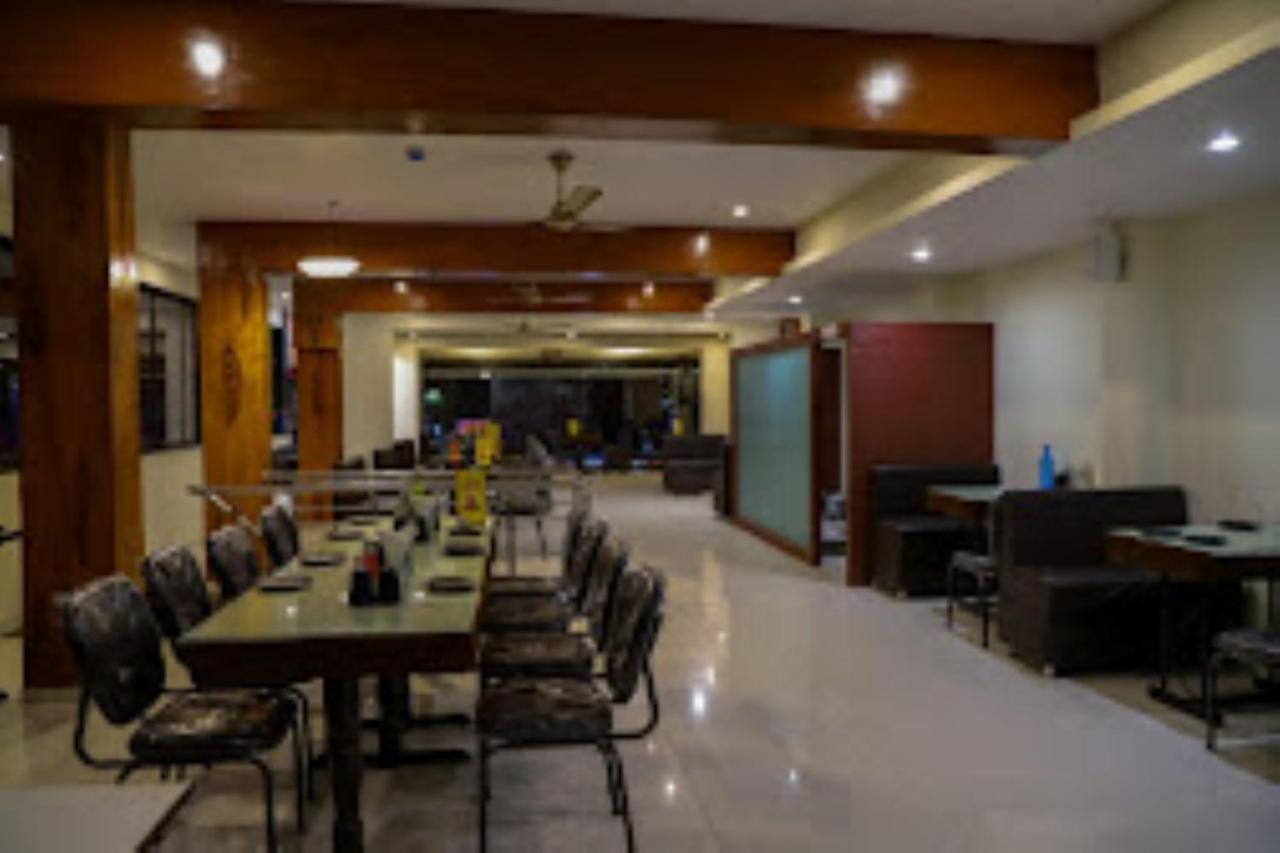 Hotel Vaibhav,Akola ภายนอก รูปภาพ