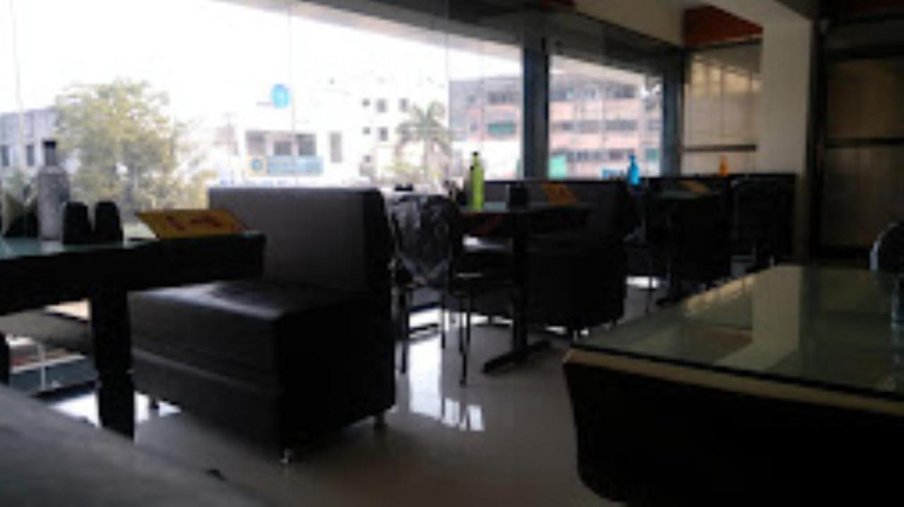 Hotel Vaibhav,Akola ภายนอก รูปภาพ