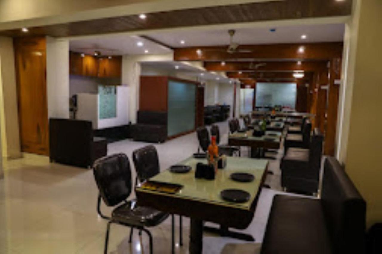 Hotel Vaibhav,Akola ภายนอก รูปภาพ