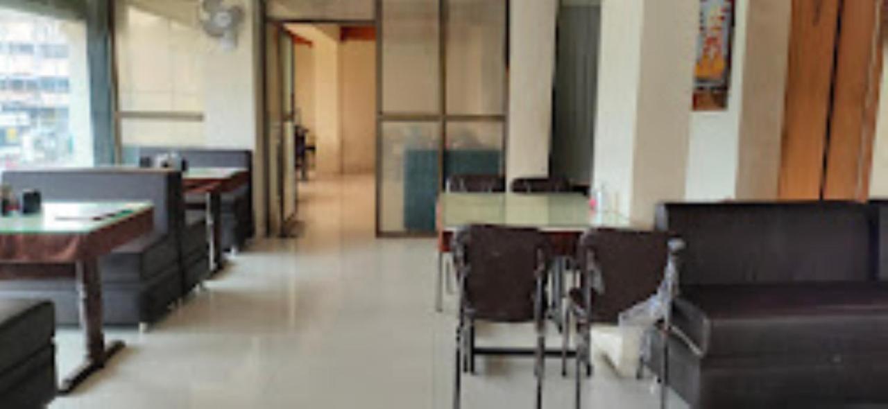 Hotel Vaibhav,Akola ภายนอก รูปภาพ