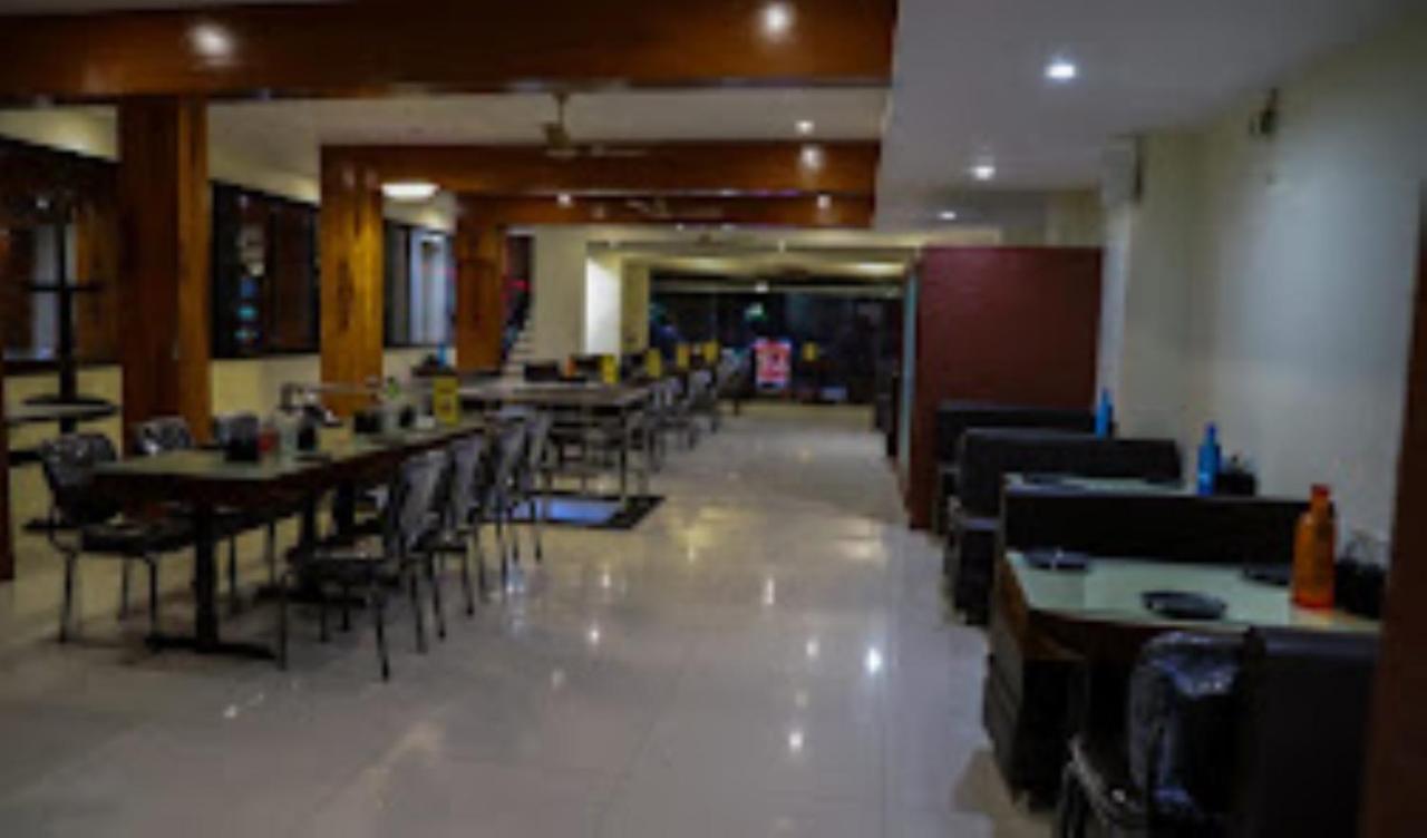Hotel Vaibhav,Akola ภายนอก รูปภาพ