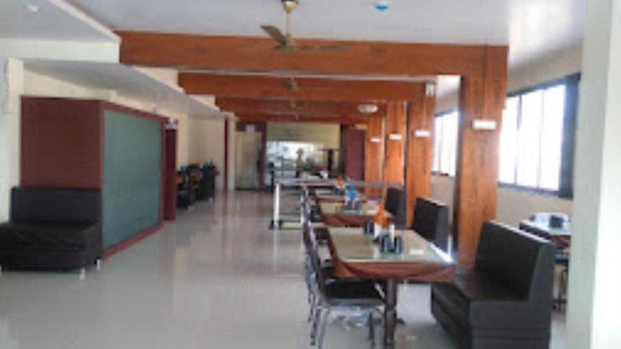 Hotel Vaibhav,Akola ภายนอก รูปภาพ